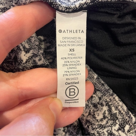 Athleta Exhale Sports Bra - Picture 6 of 7